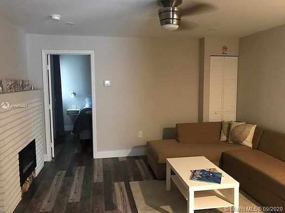 4th image of 505 SE 20th St #1