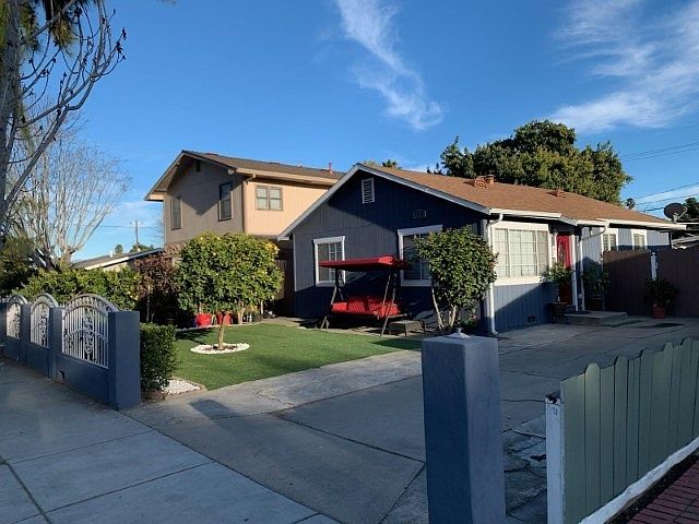 1st image of 727 Leong Dr