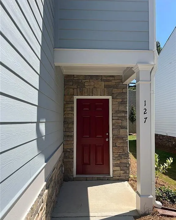 127 Berry Dr