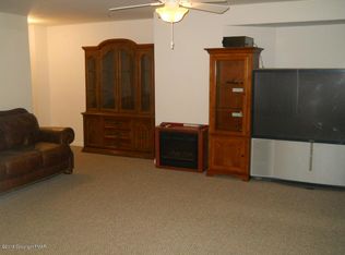 290 McIlhaney Rd, Saylorsburg, PA 18353