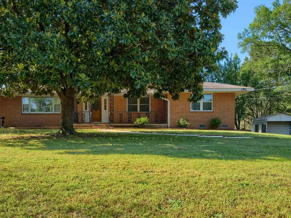 208 Indian Hills St, Hot Springs, AR 71913