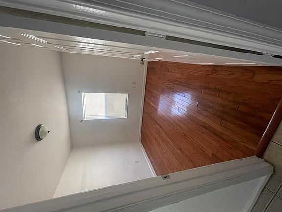4th image of 5717 Azalea Cir