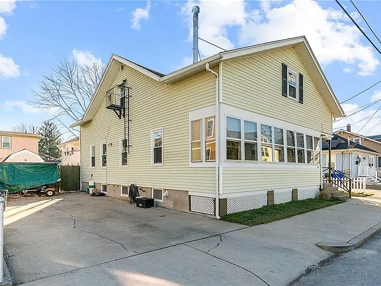 204 Oriole Ave #1 — Photo 2