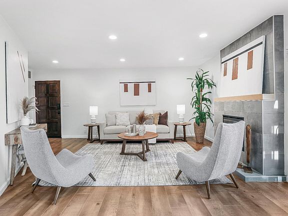 5th image of 7134 Clarendon St