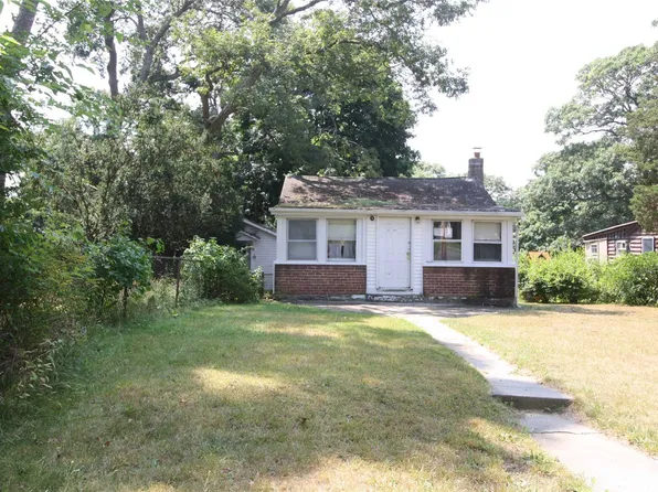 504 Browns Rd, Nesconset, NY 11767