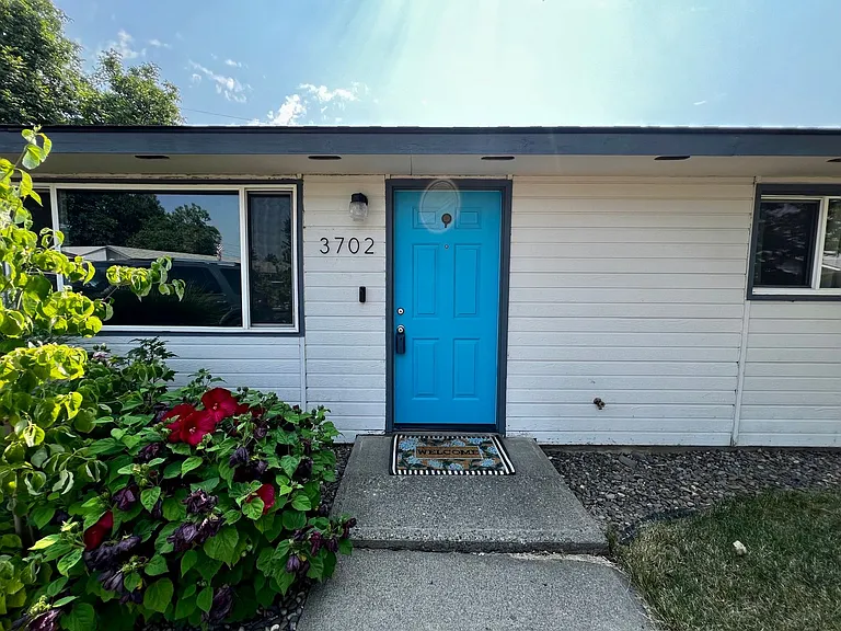 3702 Parkway Pl — Photo 2