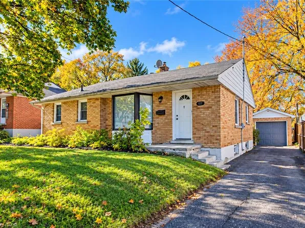 349 Edwin St, Kitchener, ON N2H 4P5