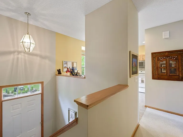15544 Lilac Dr — Photo 2