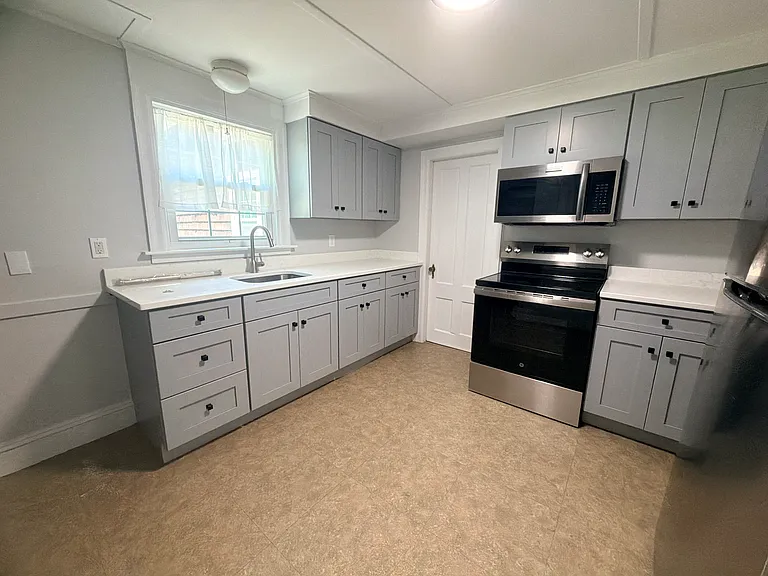 457 Main St #3 — Photo 6
