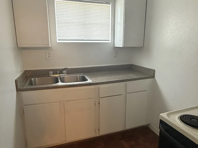 5603 Jackson St — Photo 29