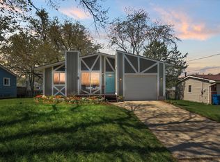 49 Glandon St, White Lake, MI 48386