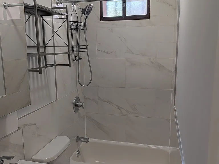 168 22nd St #1 — Photo 7