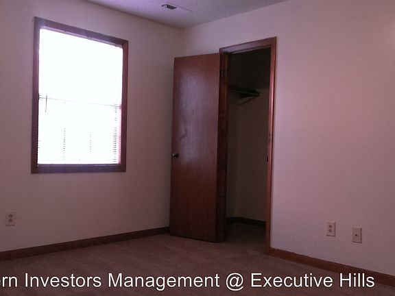 3rd image of 4423 Bonnell Dr NW APT D