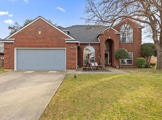 6836 Moss Ln, North Richland Hills, TX 76182