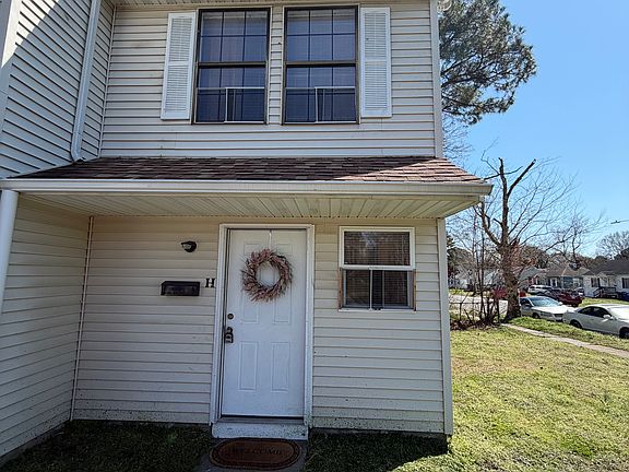 2nd image of 700 Kecoughtan Rd #H