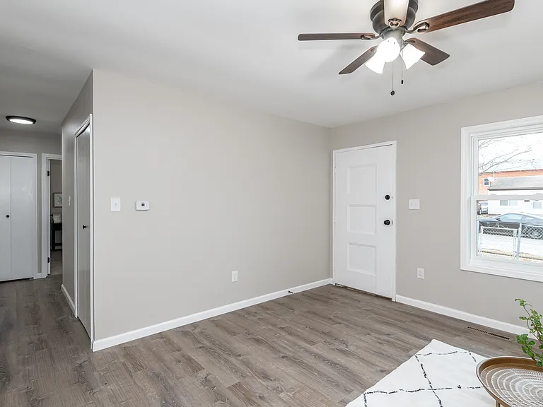 3969 Flynn St — Photo 5