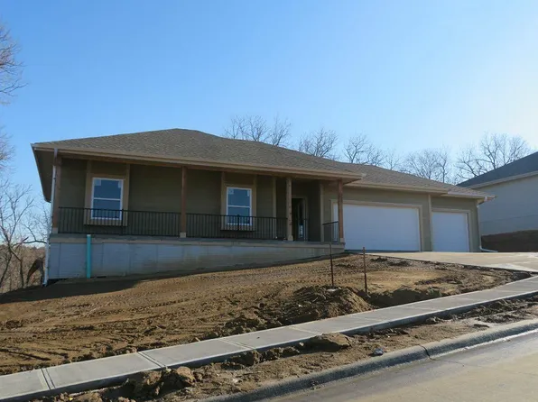 1333 Copper Mountain Dr, Crescent, IA 51526