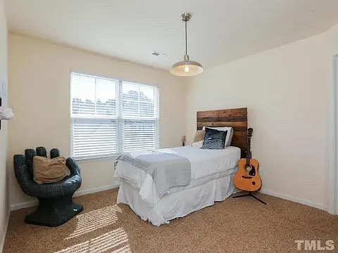 54 Genoa Ln — Photo 8