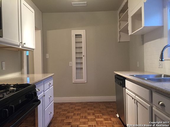 5th image of 2215 Lee Hall St