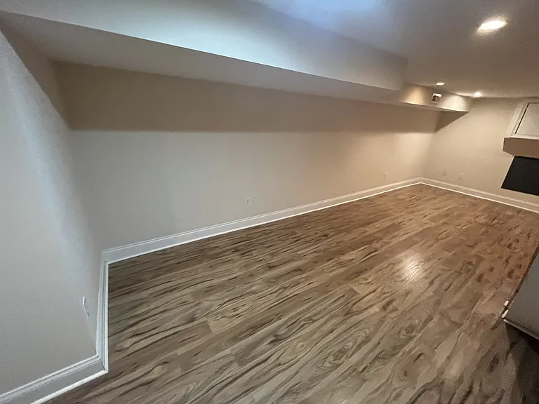 1827 S Hanover St — Photo 19