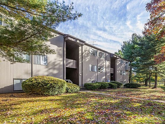 3rd image of 5001 Byron Center Ave SW #258105