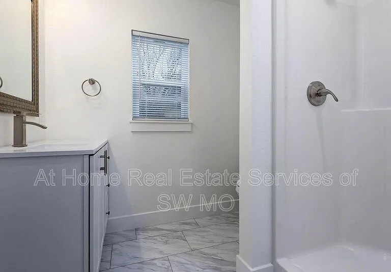 1539 S Fremont Ave — Photo 9