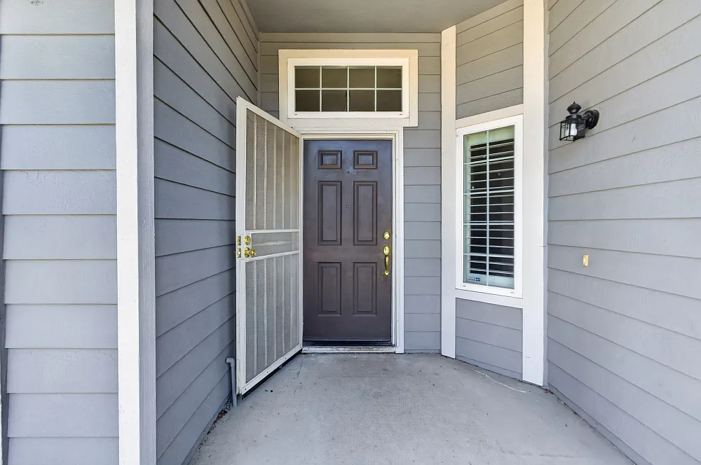 3 bed, 1450 sqft, $2,450 — Photo 2