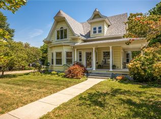 409 N Main St, Altamont, IL 62411