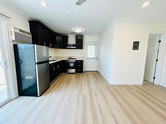 5th image of 10860 Venice Blvd APT 1