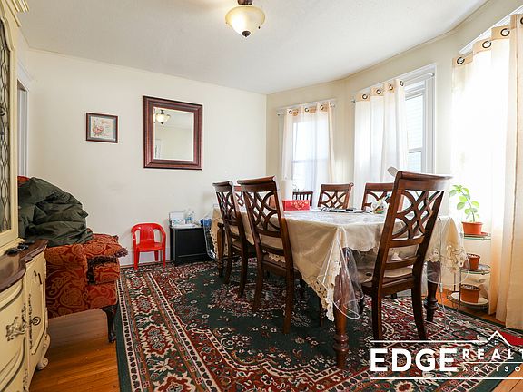 4th image of 6 Becket St #1