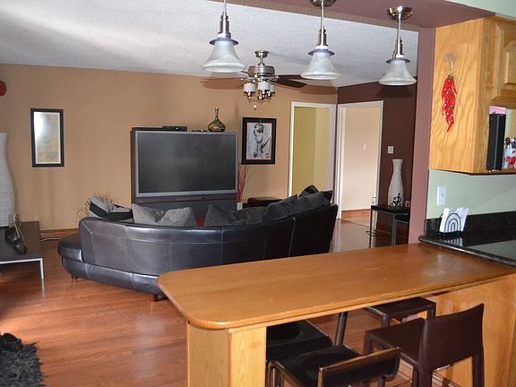 3rd image of 1512 Marigold Ave