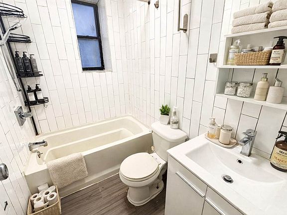 4th image of 480 Concord Ave APT 2L