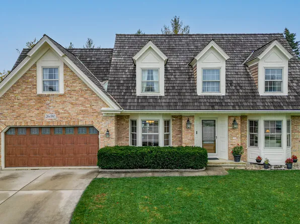 26W580 Siefert Ct, Winfield, IL 60190