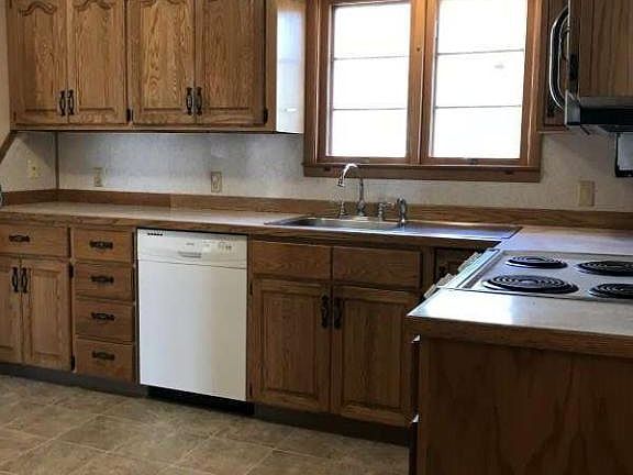4th image of 3514 Hiawatha Dr