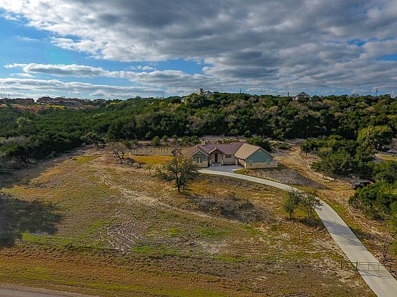 4th image of 2260 Medina Hwy