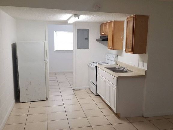 5th image of 5834 Justina Ct APT 9