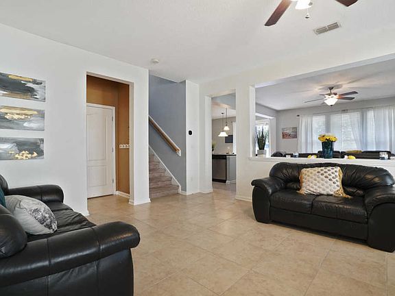 5th image of 817 Quiet Stone Ln