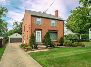 1328 Churchill Rd, Lyndhurst, OH 44124