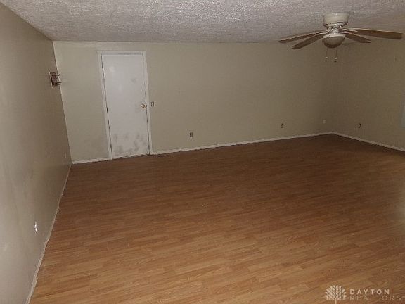 5th image of 2004 Munich Ave