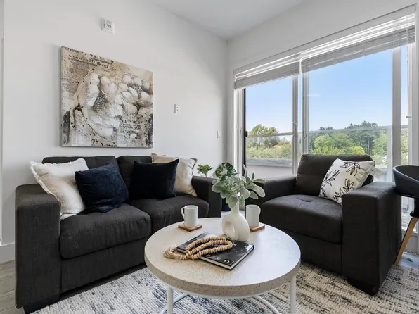 13978 Fraser Hwy #505, Surrey, BC V3T 0P2