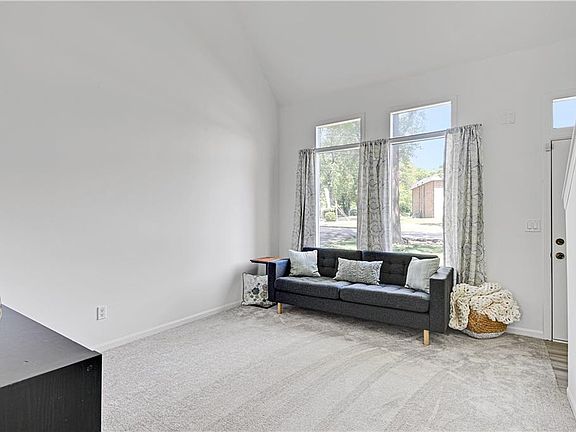 5th image of 10315 W 62nd St