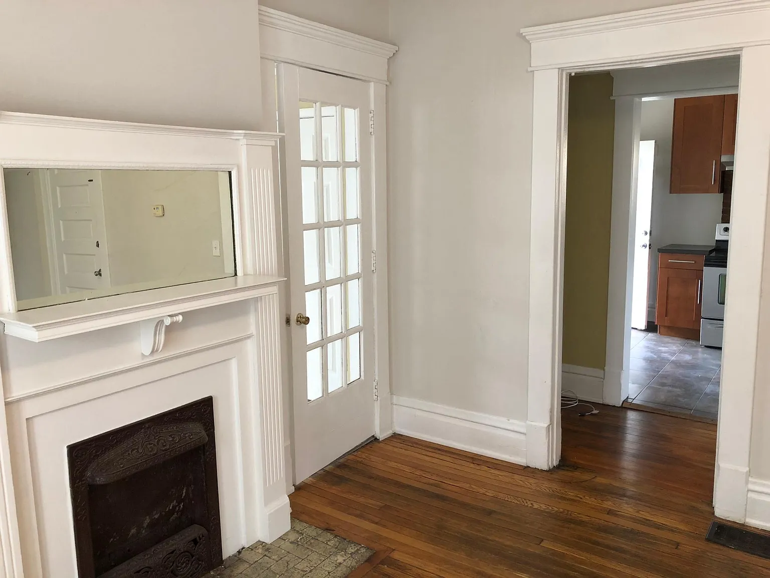 2 bed, 1000 sqft, $1,325 — Photo 3
