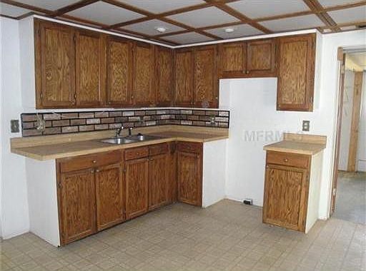 3rd image of 1035 60th Ave N
