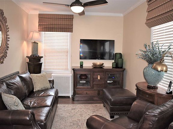 5th image of 11909 233rd St