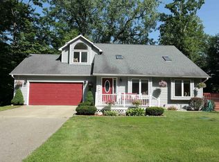 8413 Chippewa Trl, Mount Pleasant, MI 48858