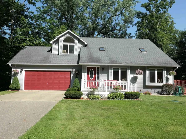 8413 Chippewa Trl, Mount Pleasant, MI 48858
