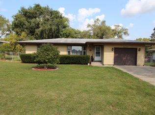 1104 Jasper Dr, McHenry, IL 60051