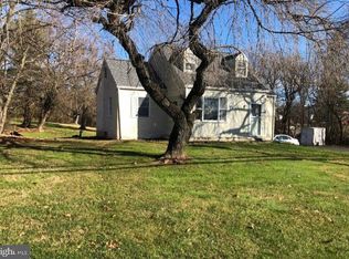 74 W Ridge Pike, Royersford, PA 19468