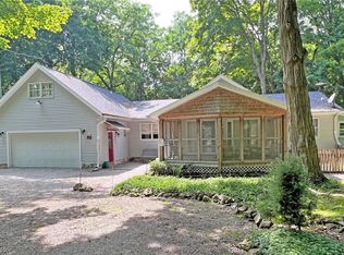 123 Beach Rd, Kelleys Island, OH 43438