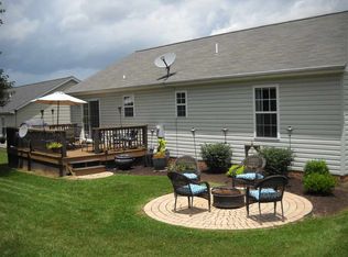 906 Reaper Rd, Staunton, VA 24401